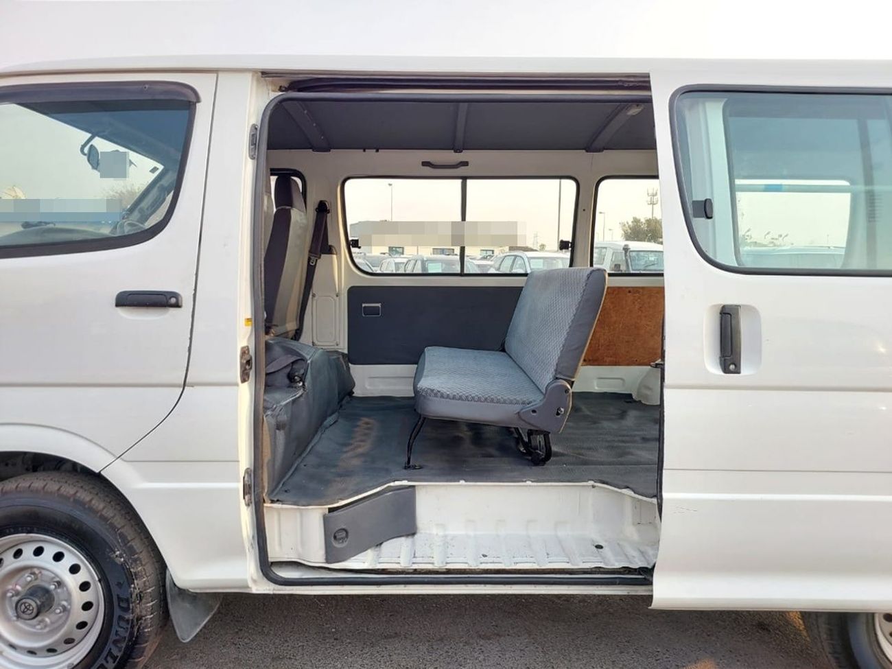 Toyota Hiace TOYOTA HIACE VAN RHD 2002 MODEL 2.0 L PETROL MANUAL(PM07906)