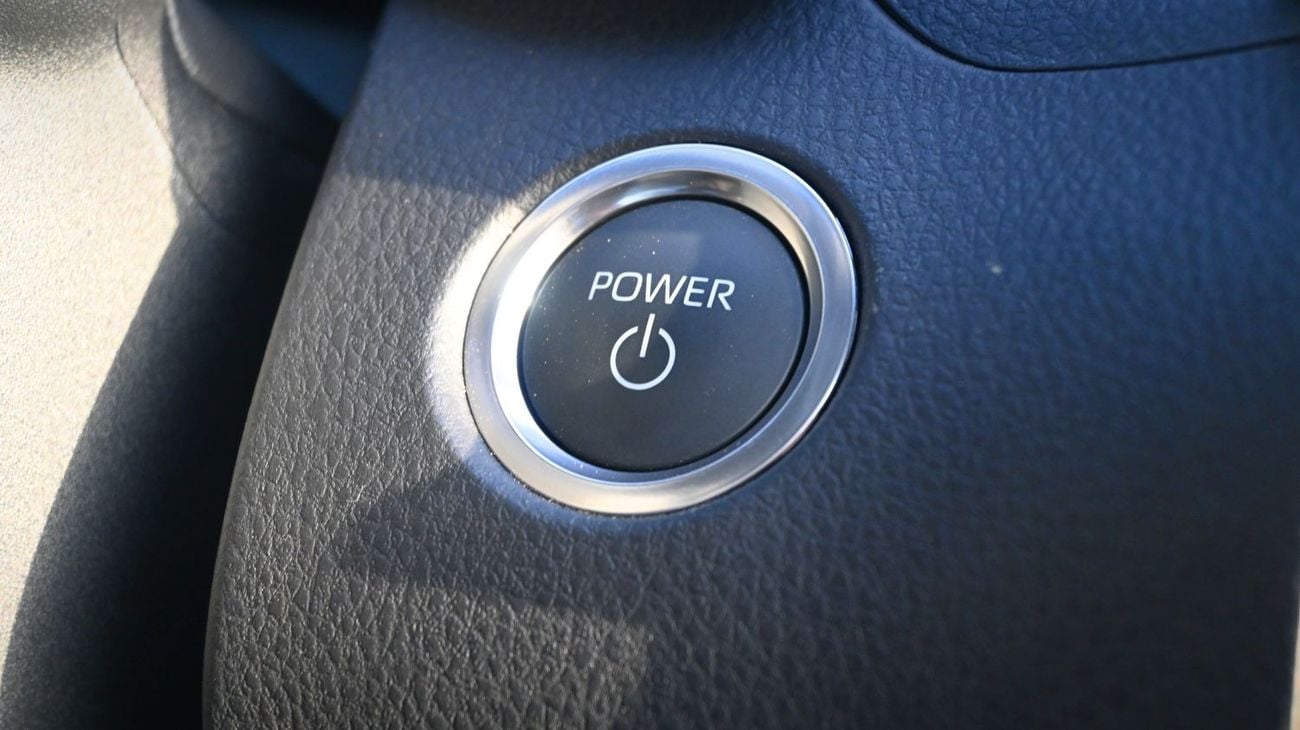 Toyota Camry Toyota Camry -LE- 2.5L Hybrid AT Panorama Full option