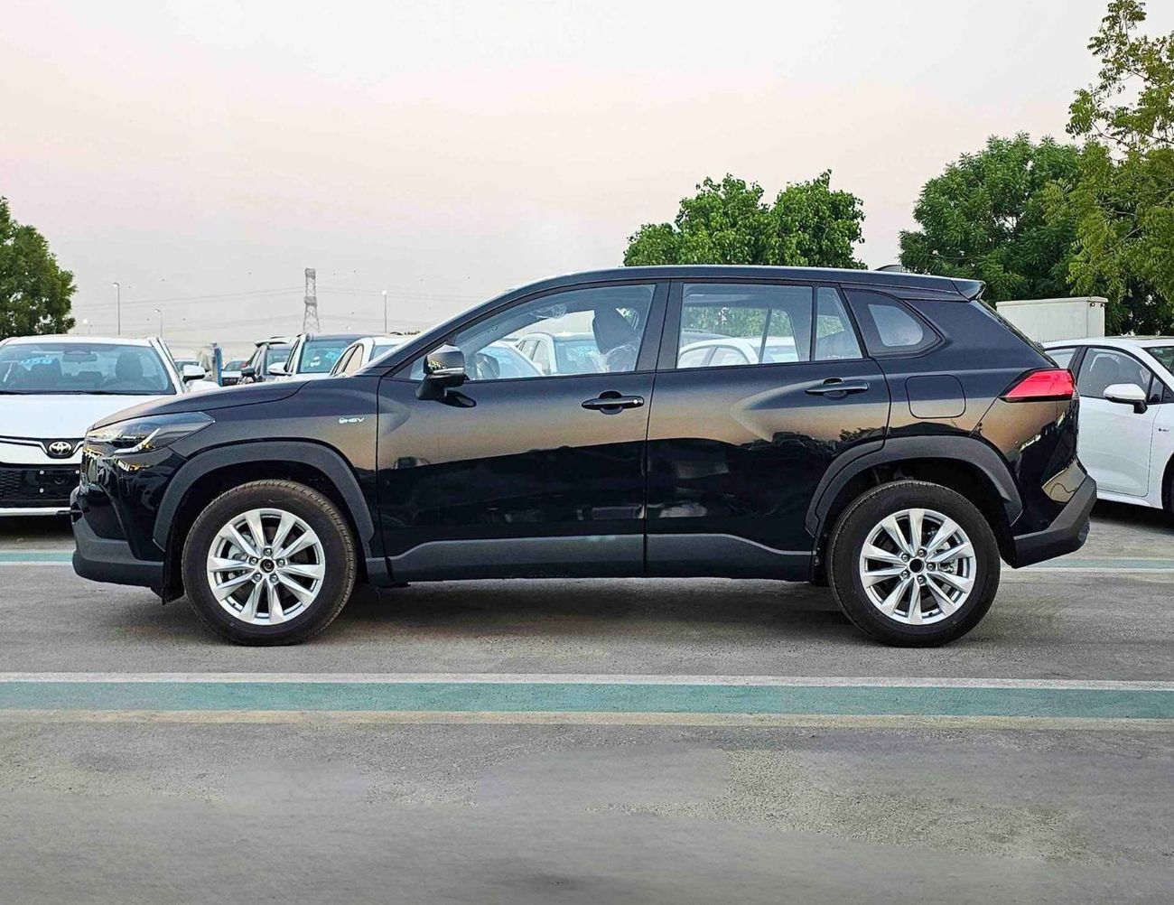 تويوتا كورولا كروس HYBRID ELITE HEV / 2.0L V4 / SUNROOF / (CODE # CRCHC)