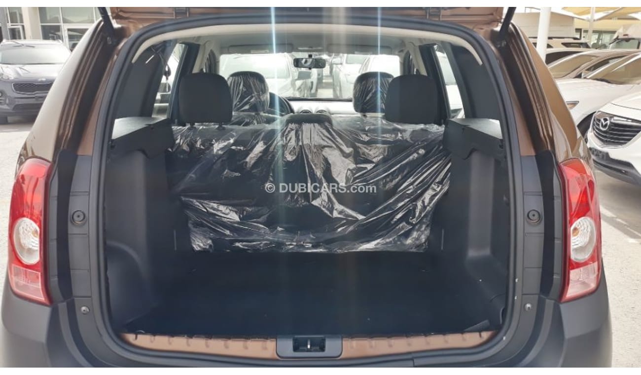 Renault Duster 2014 Gulf Specs Full automatic clean car excellent condition