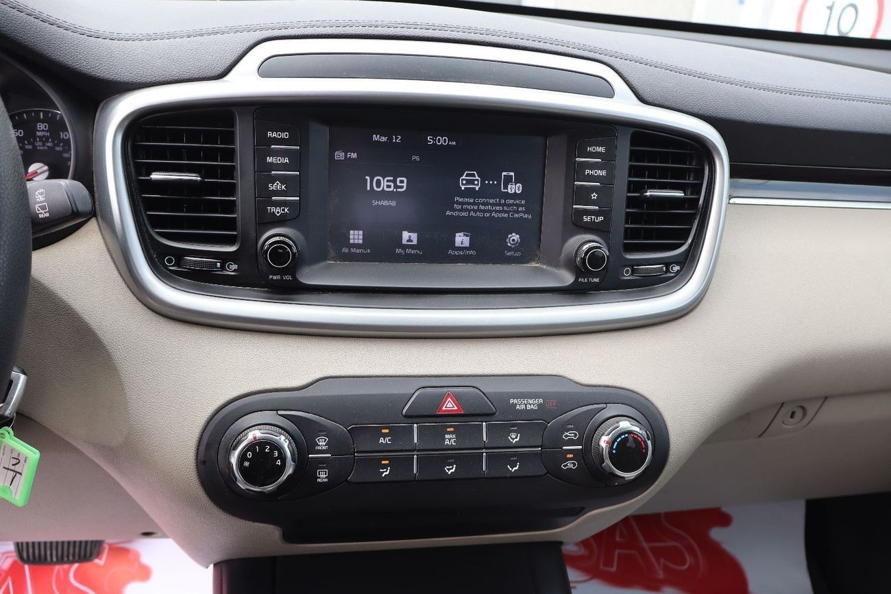 Kia Sorento Base 2.4L FWD