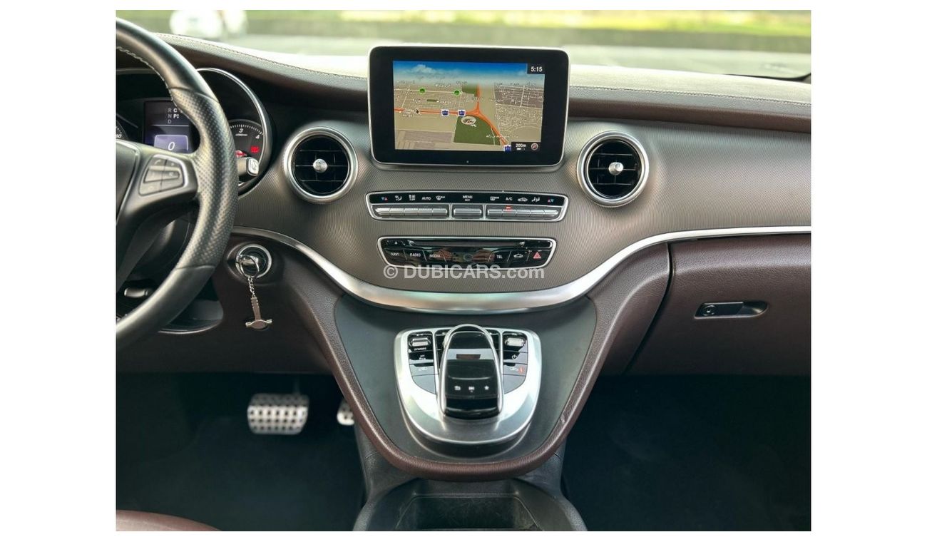 Mercedes-Benz V 220 V-220 Diesel V4 Full Option // Perfect Condition in side out side //