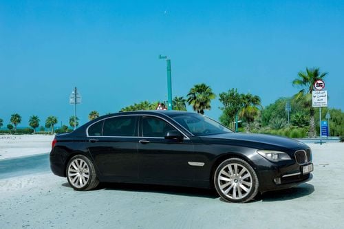 BMW 730Li Executive 4.0L (4 Door)
