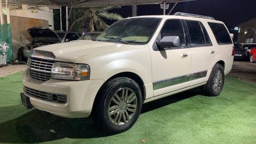 Lincoln Navigator very clean gcc