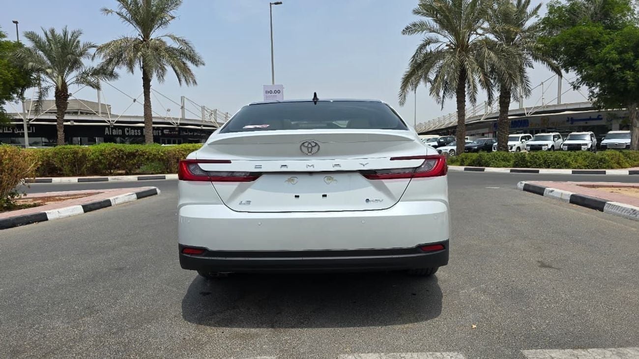 تويوتا كامري XLE 2.5L Hybrid