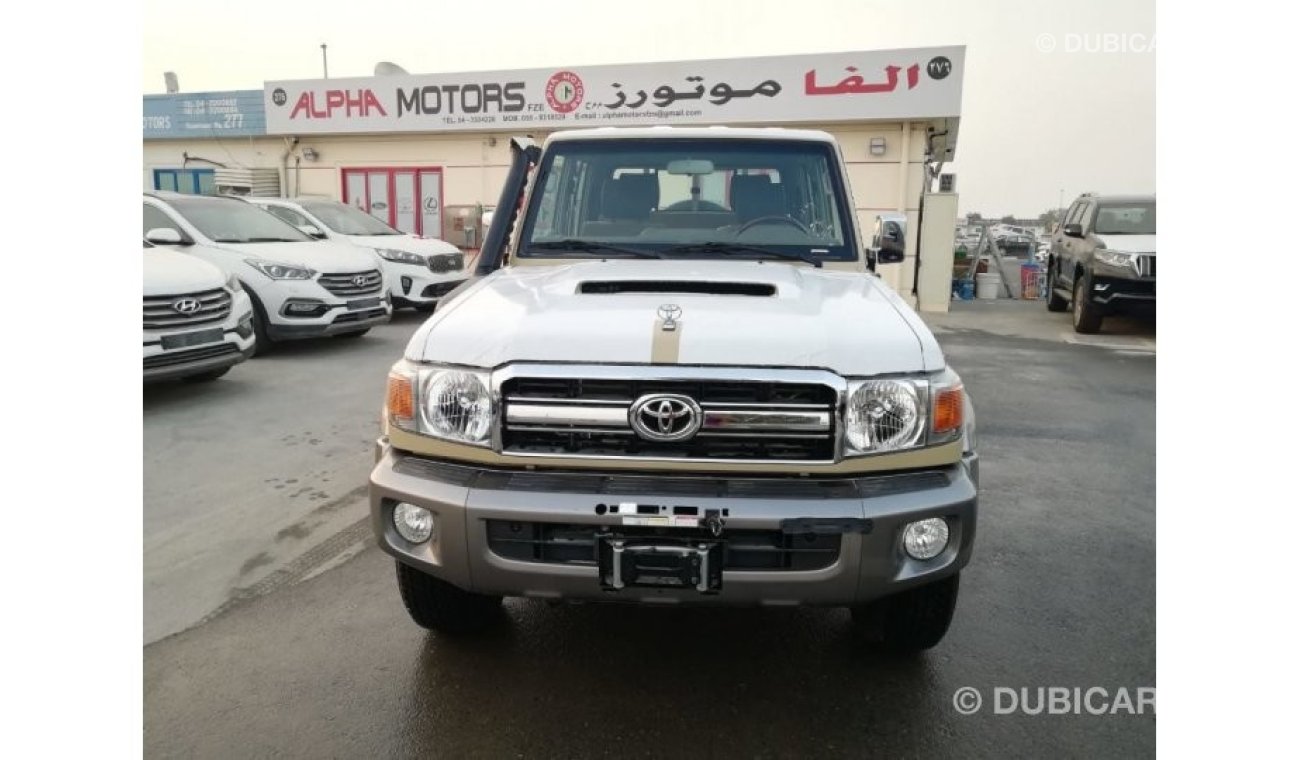 تويوتا لاند كروزر بيك آب Diesel 4.5 Full options 4X4