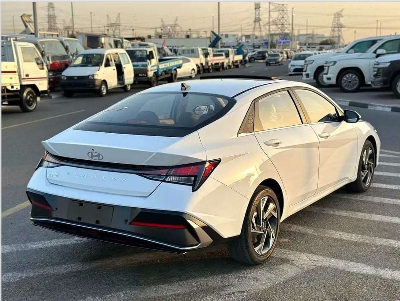 Hyundai Elantra SMART Hyundai Elantra 1.5L | 2025 Model |