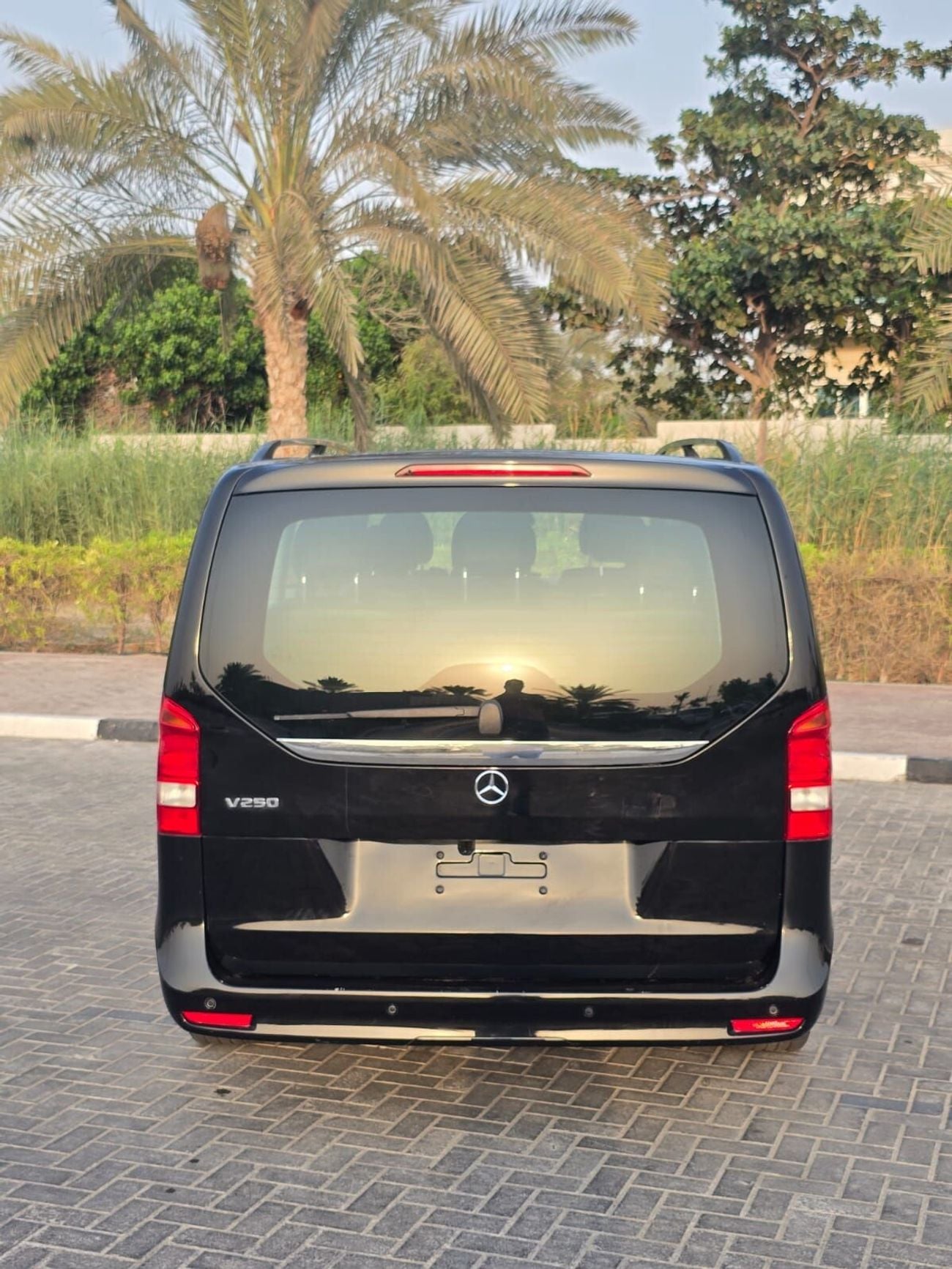 مرسيدس بنز V 250 AVANTGARDE/E