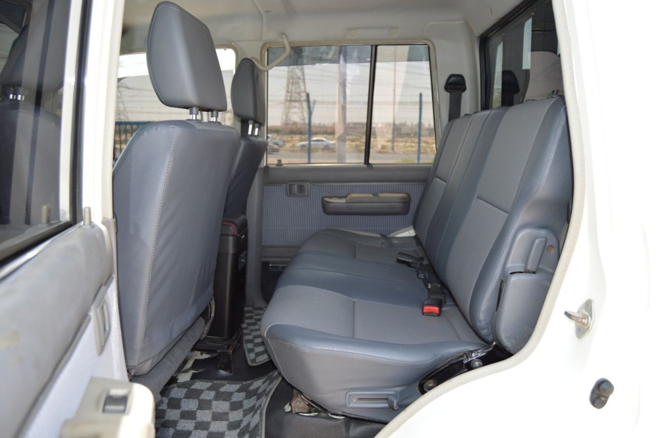 Toyota Land Cruiser Pick Up Full option clean car