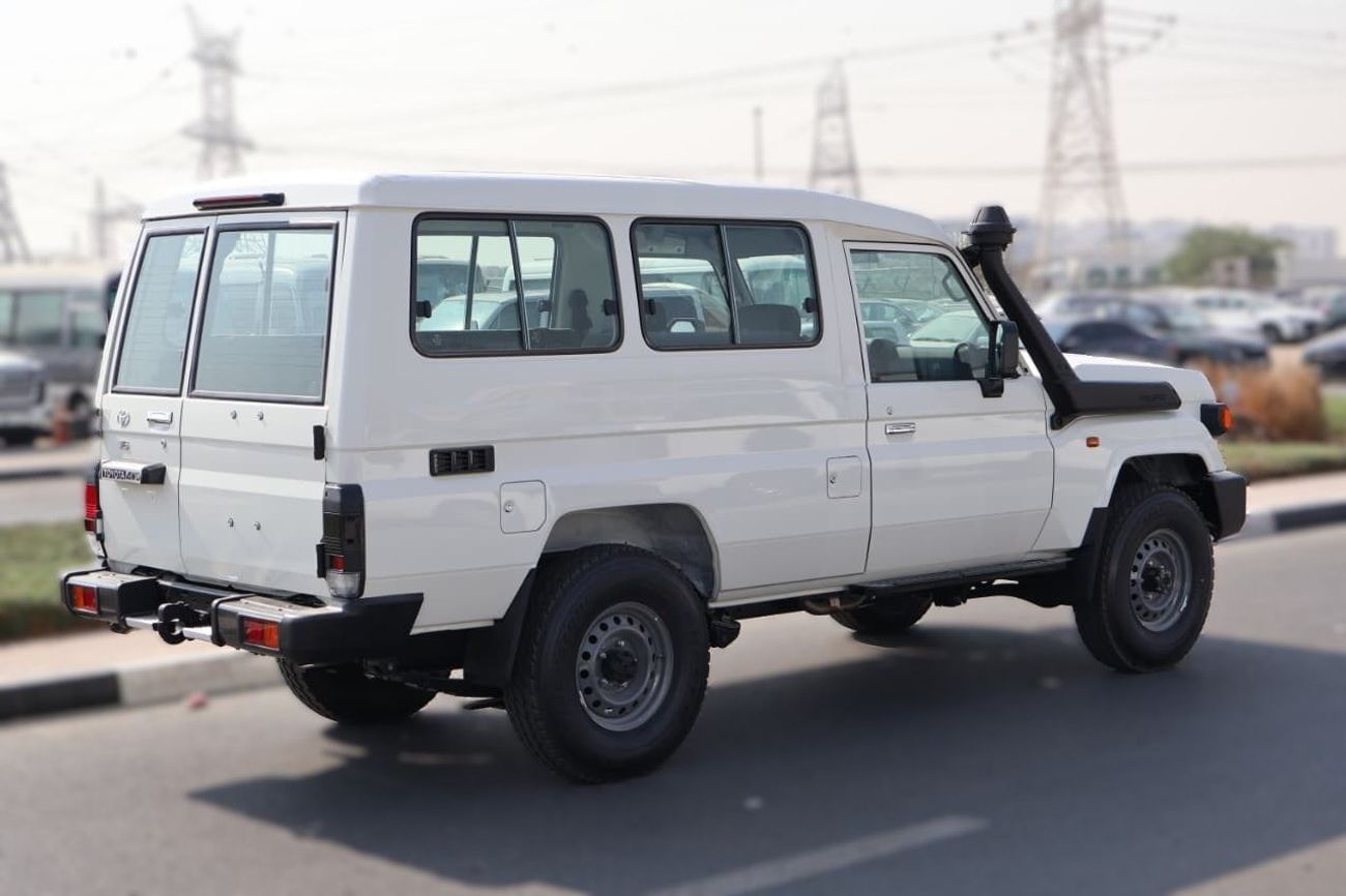 Toyota Land Cruiser 2025 LC78 4.0L  V6 AT