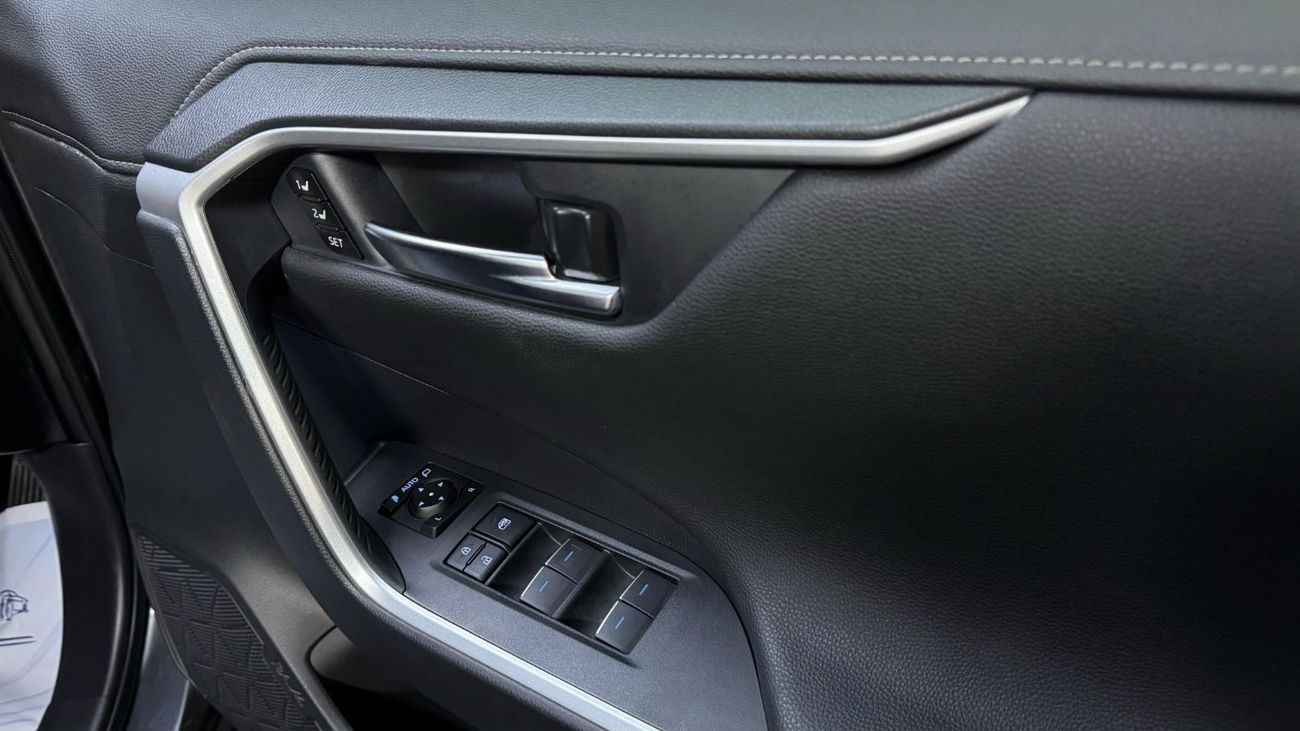 تويوتا راف ٤ HYBRID ,RIGHT HAND DRIVE FULL OPTION SUNROOF