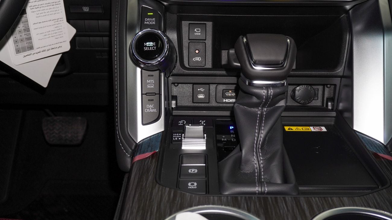 Toyota Land Cruiser VXR 3.5 L Twin Turbo V6