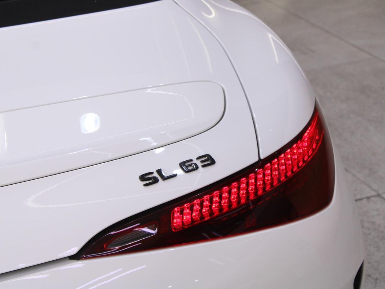 مرسيدس بنز SL 63 AMG - V8 Biturbo 4Matic | 2023