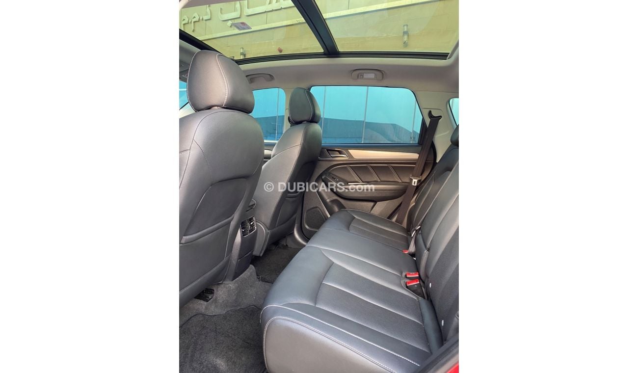 أم جي RX5 لاكجري