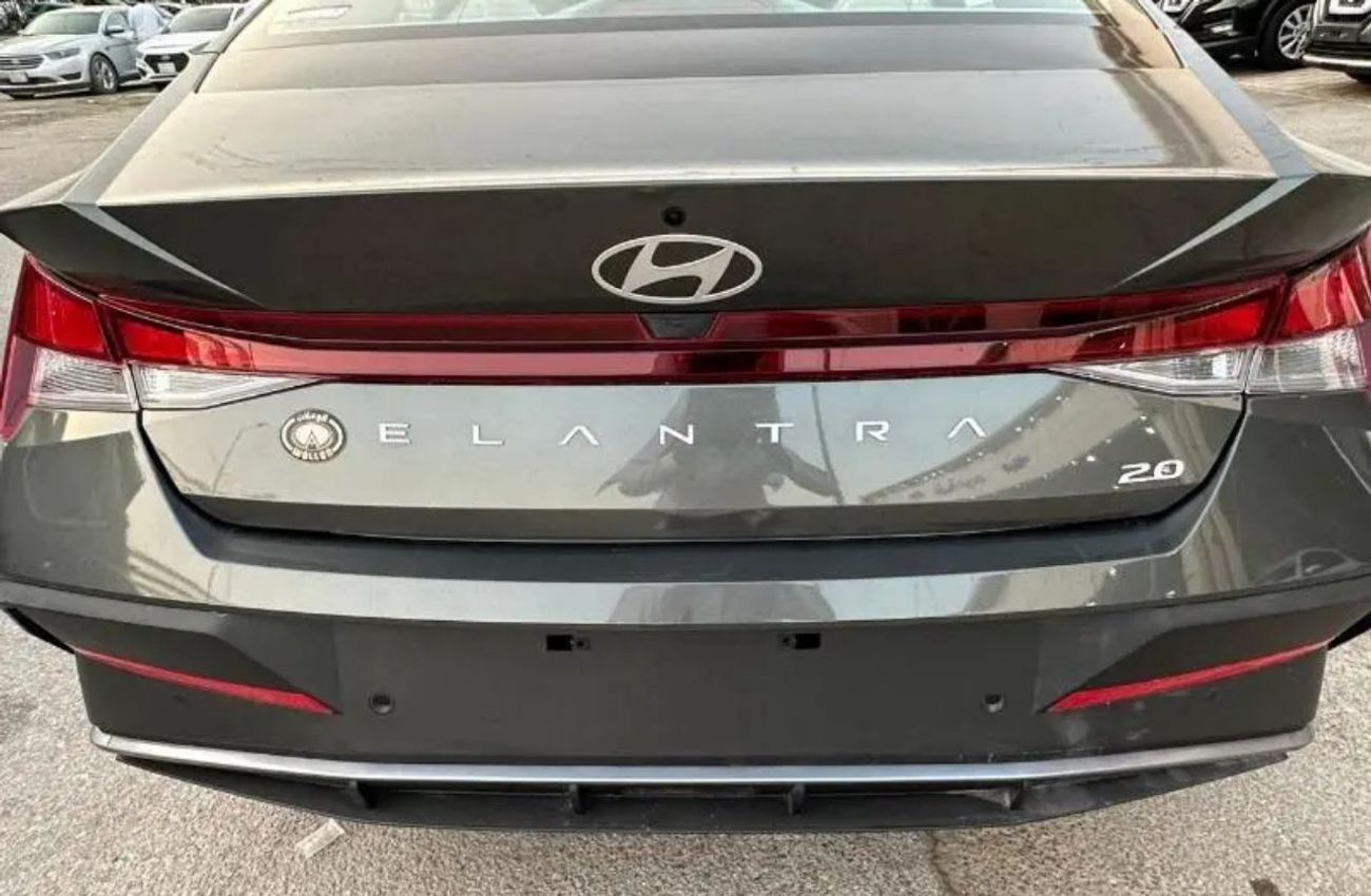 هيونداي إلانترا 2.0L PETROL 2024 GCC