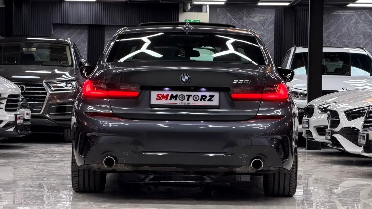 BMW 330i Exclusive 2.0L (255 HP)