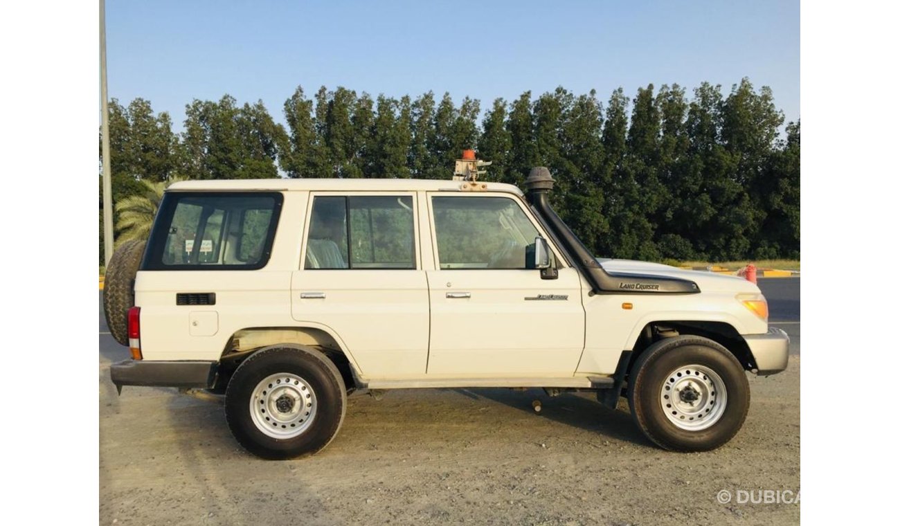 Toyota Land Cruiser 2015 For Urgent SALE