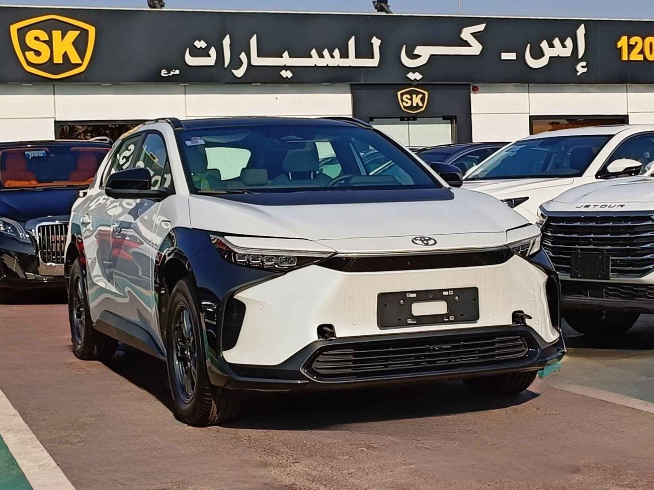 Toyota bZ4X LONG RANGE PRO / SUNROOF / 360* CAMERA / ELECTRIC CAR (CODE #  67940)