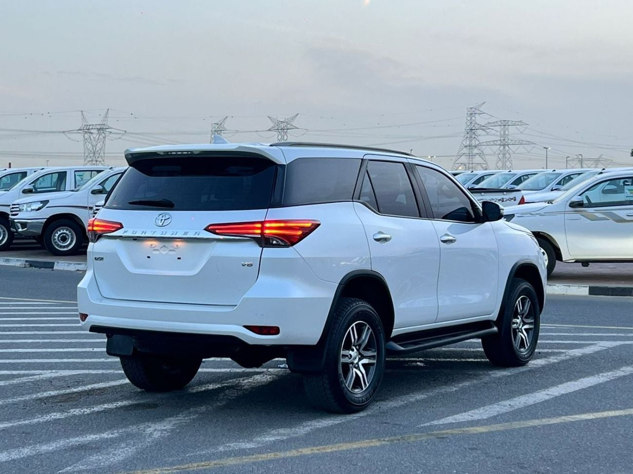 Toyota Fortuner 2023 Toyota Fortuner GX.R Full Option - V6 4.0L GCC - Rear Camera & Sensor - Leather Seat - 2 Key