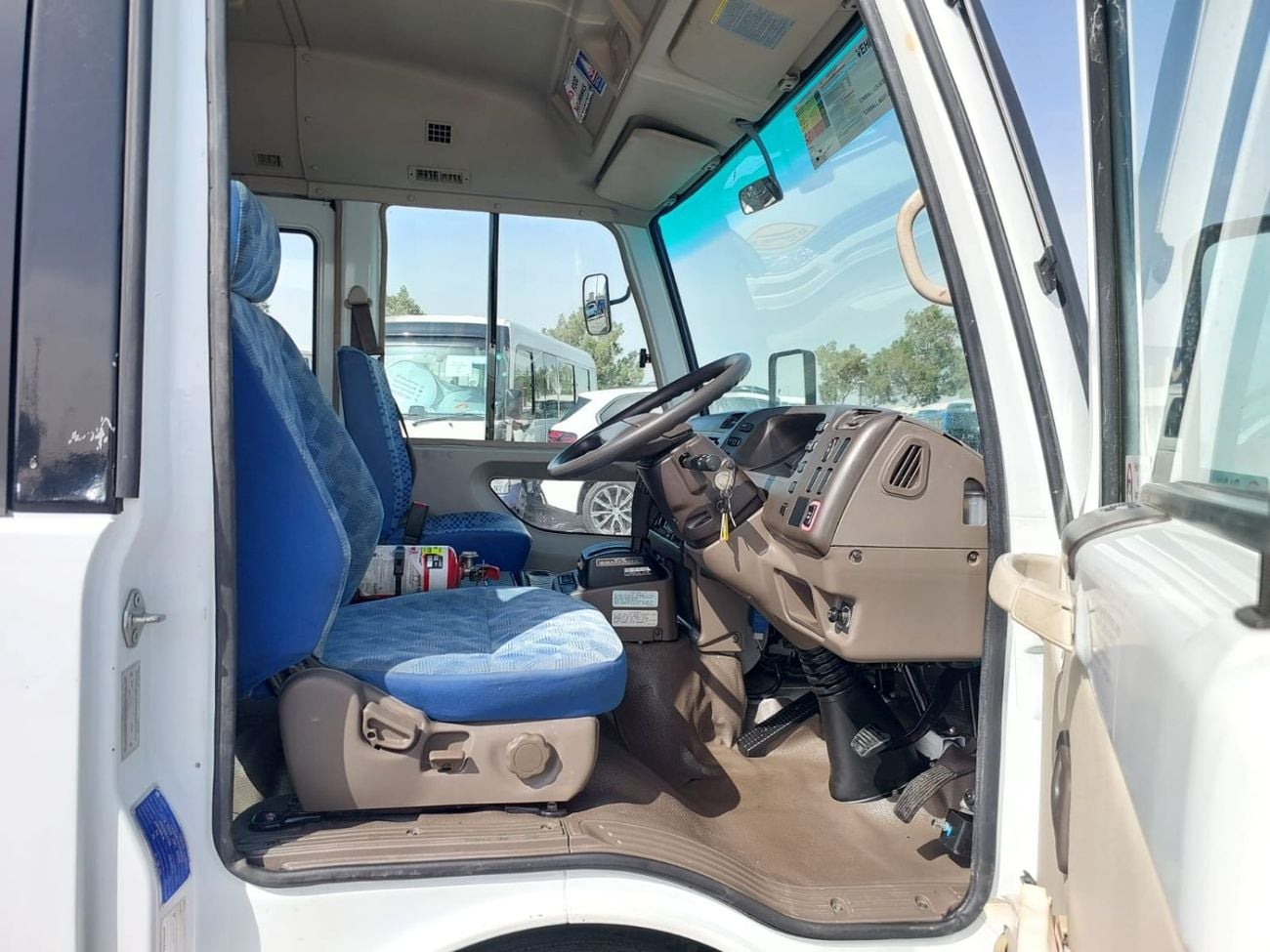 Mitsubishi Rosa MITSUBISHI ROSA BUS RHD 2015 MODEL 4.9 L DIESEL AUTOMATIC(PM30025)