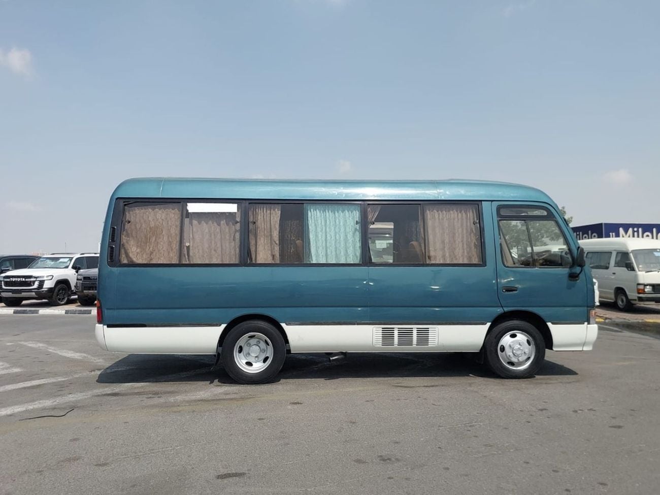 تويوتا كوستر (RAMADAN OFFER) TOYOTA COASTER BUS RHD 1996 MODEL 4.2 L DIESEL AUTOMATIC(PM01351)