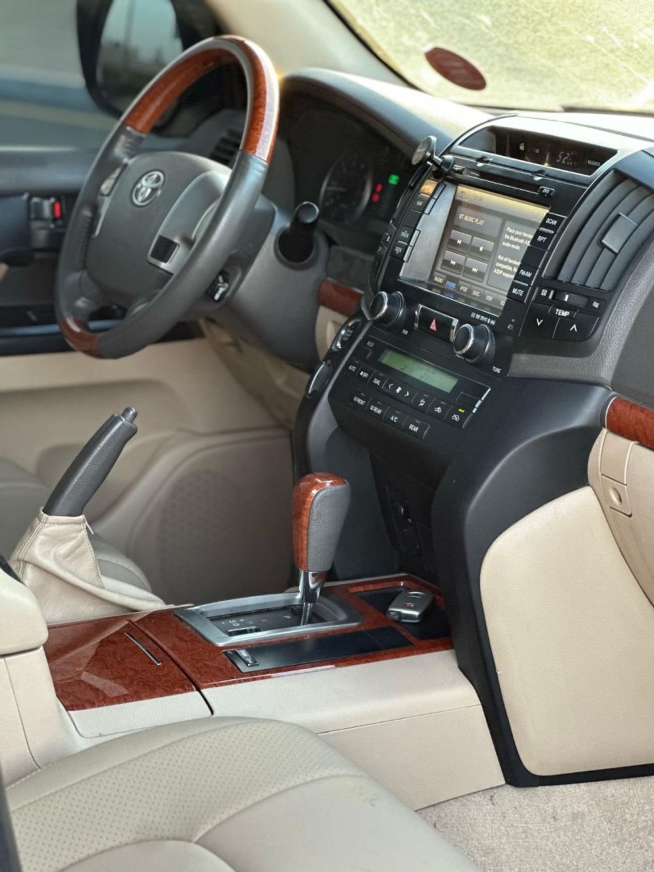 Toyota Land Cruiser GXR 4.6L