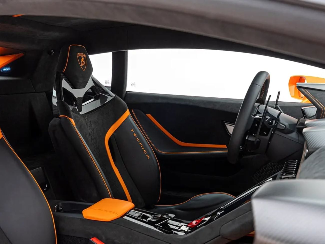 Lamborghini Huracan Tecnica | GCC Specs | Dealer Warranty Service Contract