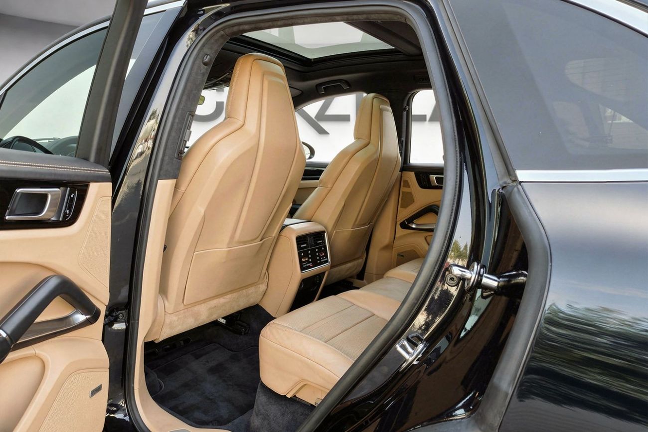 بورش كايان Turbo 4.0L (550 HP)