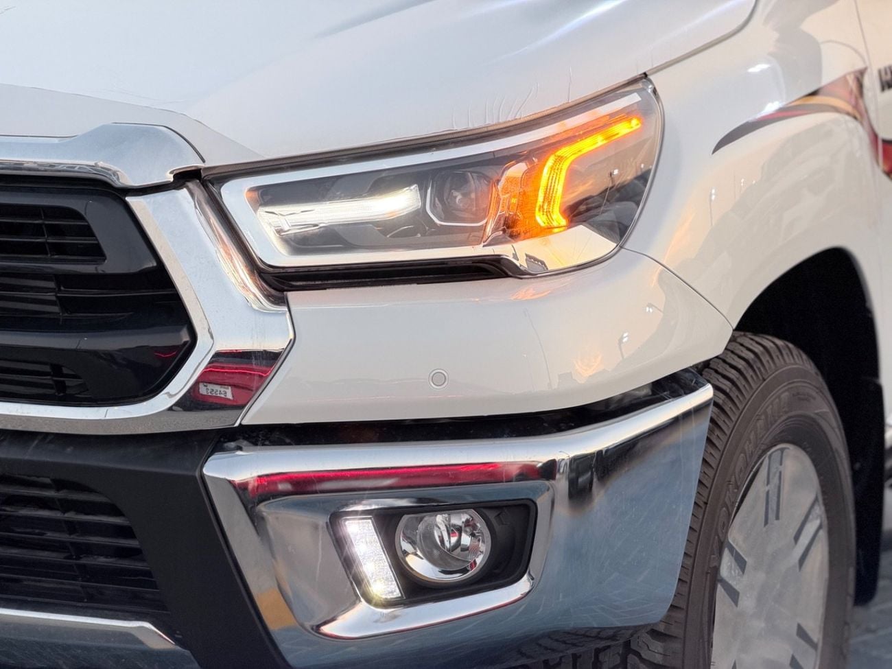 Toyota Hilux GL Toyota Hilux Full Option, 2.4-litre diesel, manual gearbox.