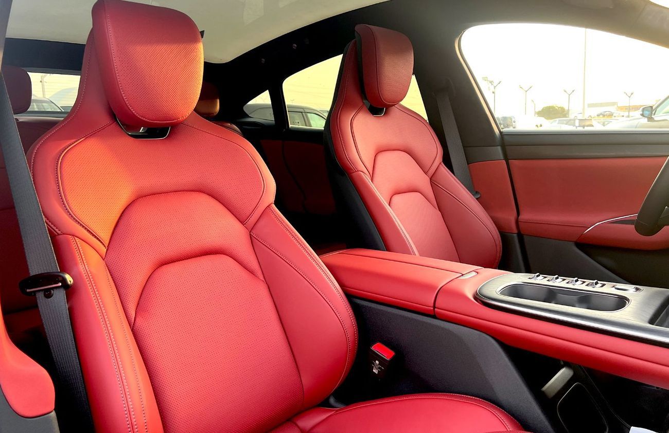 Xiaomi SU7 Max AWD 2025 Max Black Metallic (EXPORT ONLY)