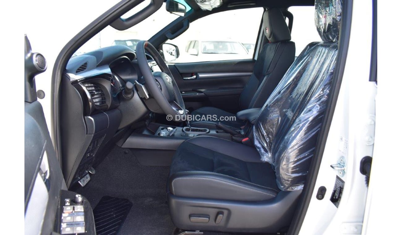 تويوتا هيلوكس Double Cab GR Sport V6 4.0L Petrol 4WD Automatic