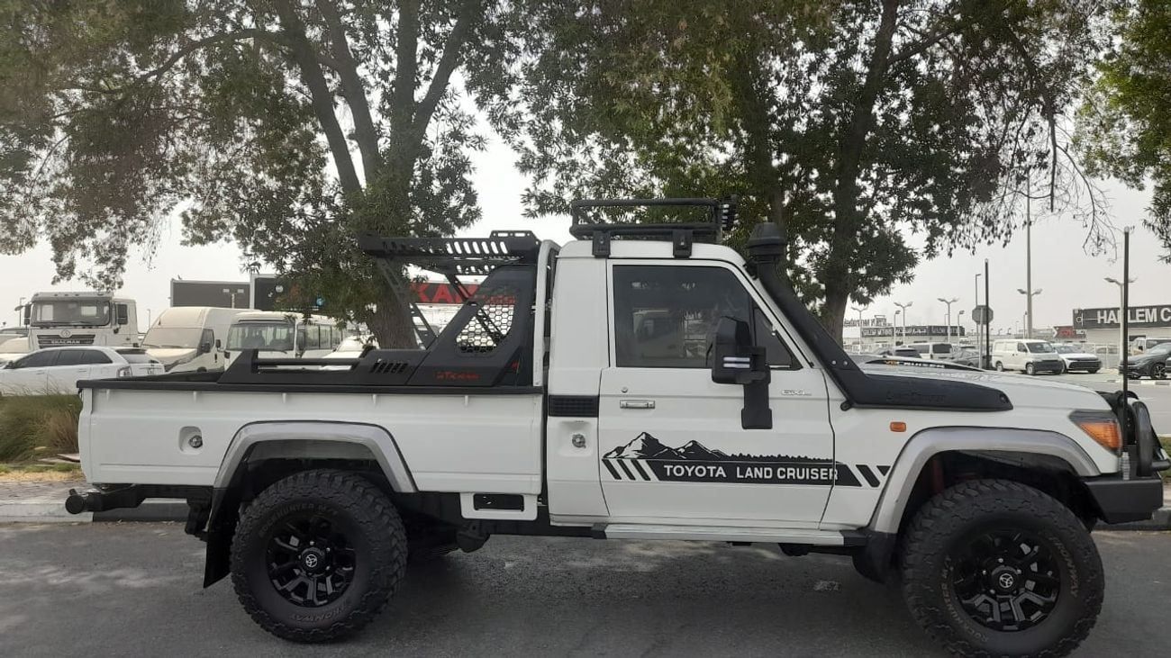 Toyota Land Cruiser Pick Up Right hand drive PICKUP DLX 4.5L