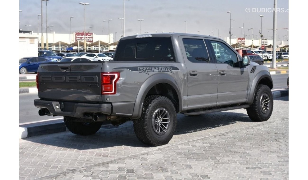 Ford Raptor F-150 V-06 3.5L ( clean car with warranty )