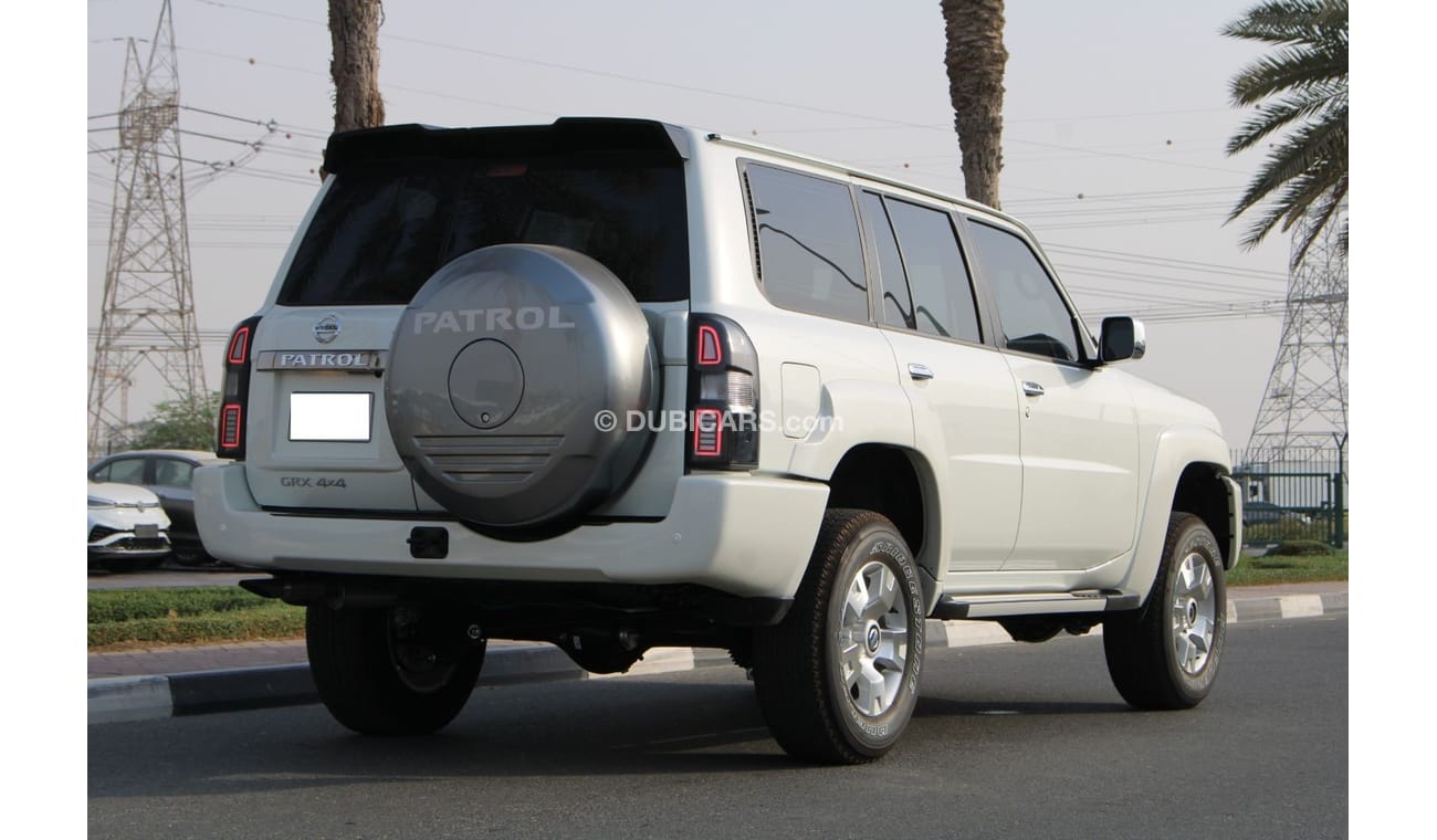 نيسان باترول سفاري LHD - NISSAN PATROL 4.8L V6 PETROL 4 X 4  GRS SPECIAL AUTOMATIC