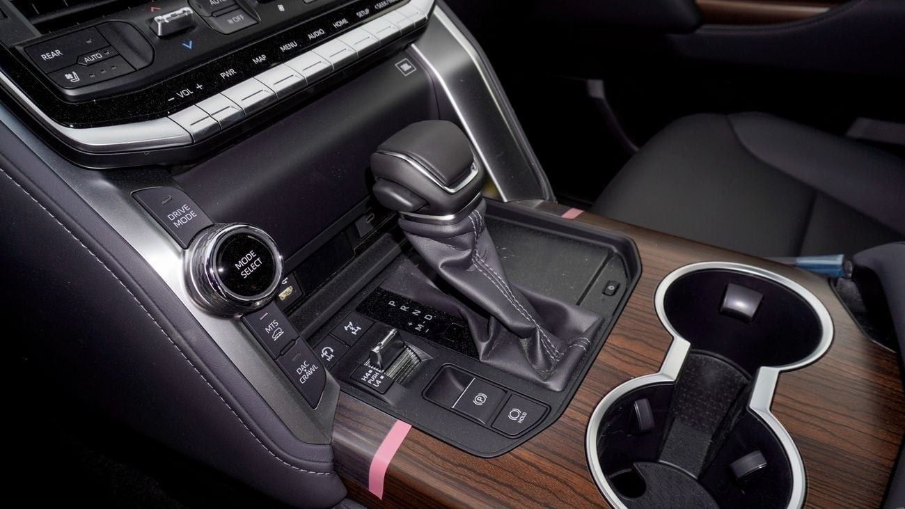 Toyota Land Cruiser GXR 3.5L Twin Turbo Full Option V6