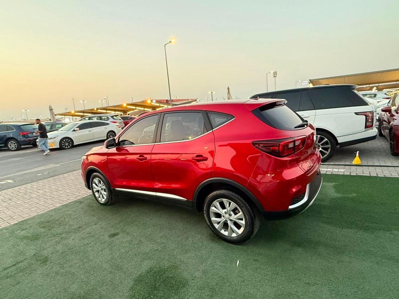 MG HS LUXURY first owner, two agency keys, 1.5 liter turbo