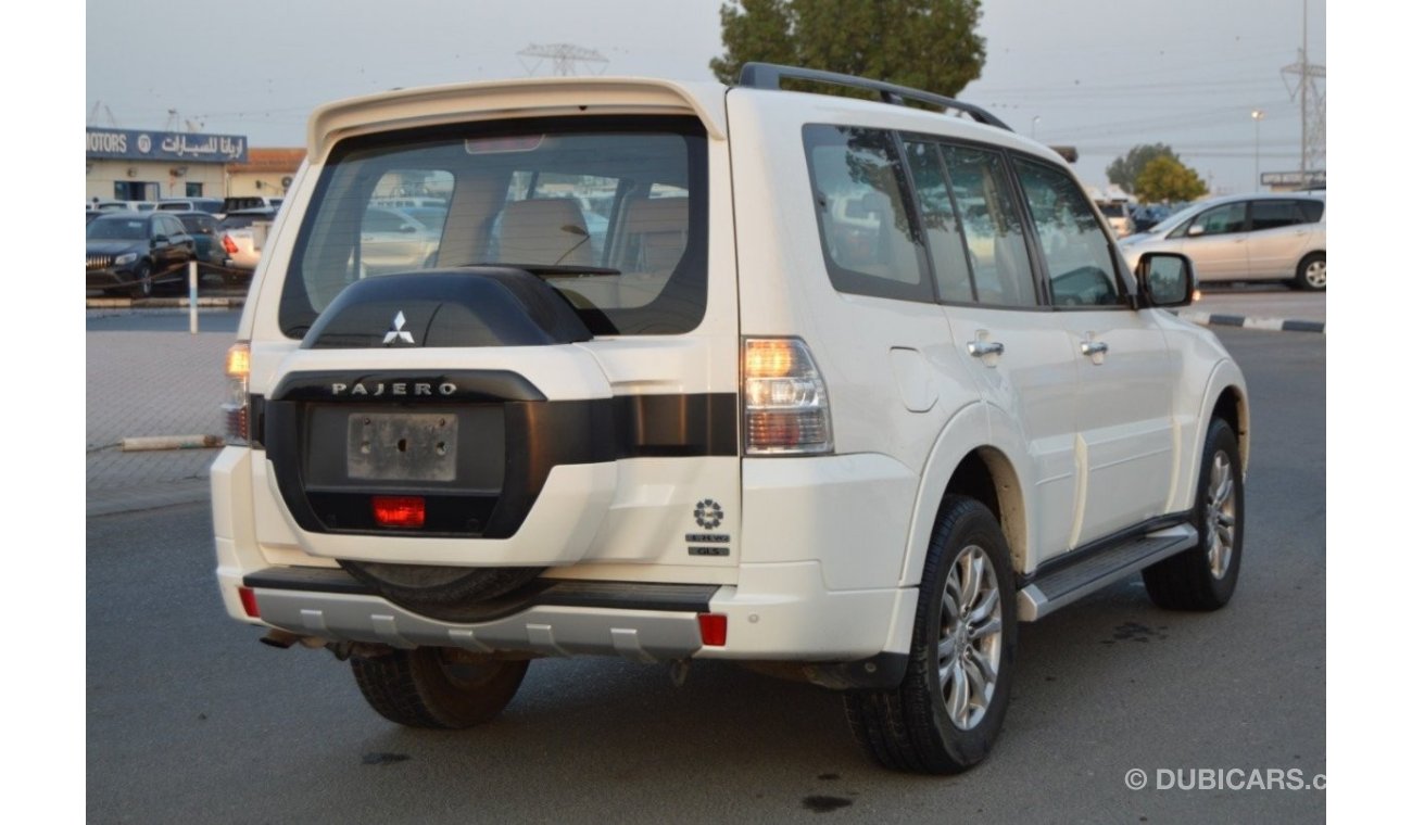 Mitsubishi Pajero Full option clean car accident free