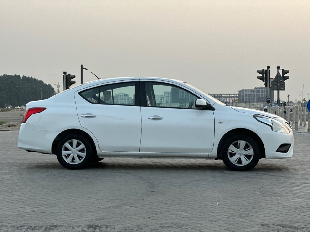 نيسان صني MODEL 2019 GCC CAR PERFECT CONDITION INSIDE AND OUT SIDE