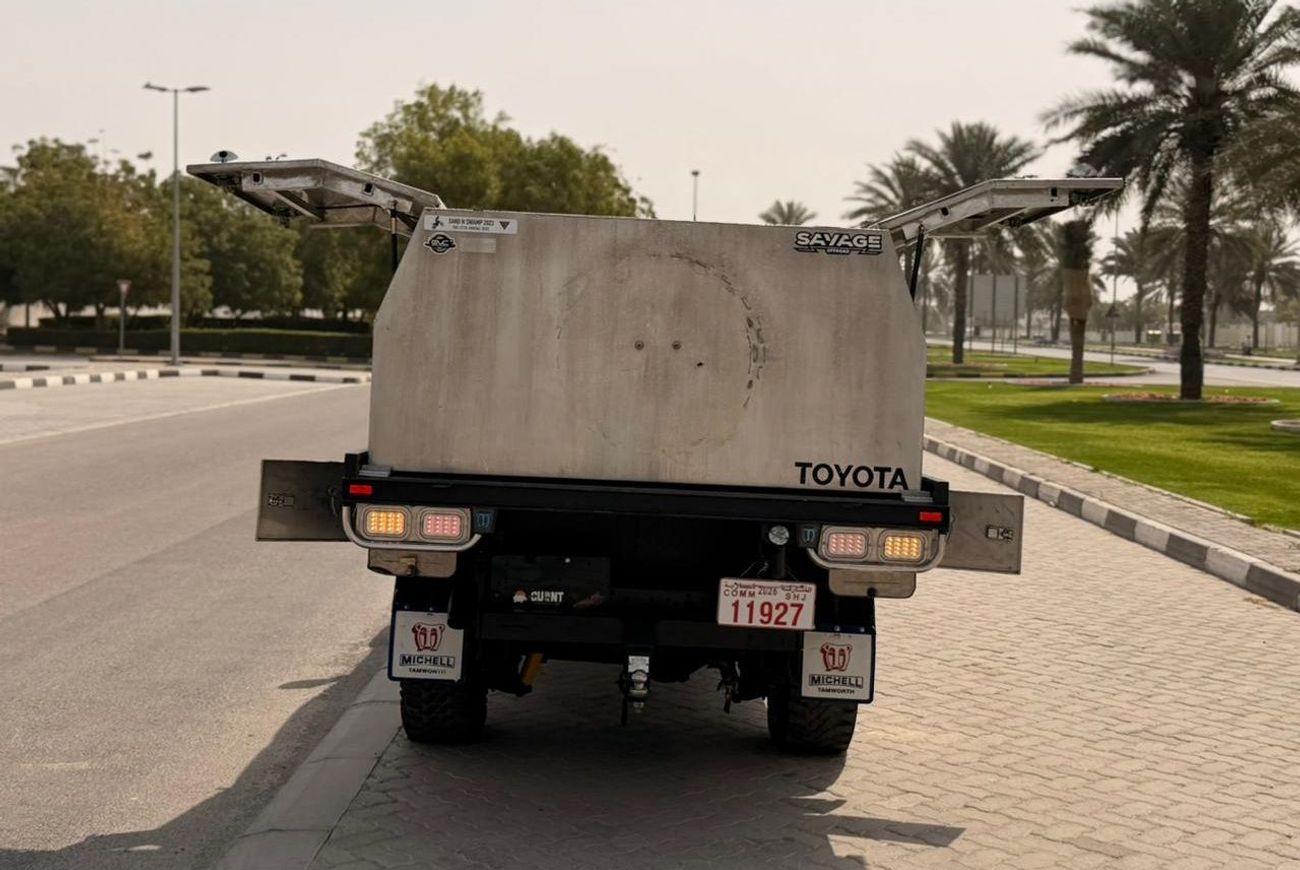 تويوتا لاند كروزر بيك آب Diesel 4.5L Right Hand Drive ,2013 Model ,2024 Shape ,Only For Export Available