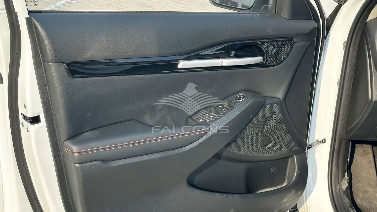 Kia Seltos Luxury  comfort 1.5L CVT AT – Full Option, Panoramic Sunroof & 360 Camera