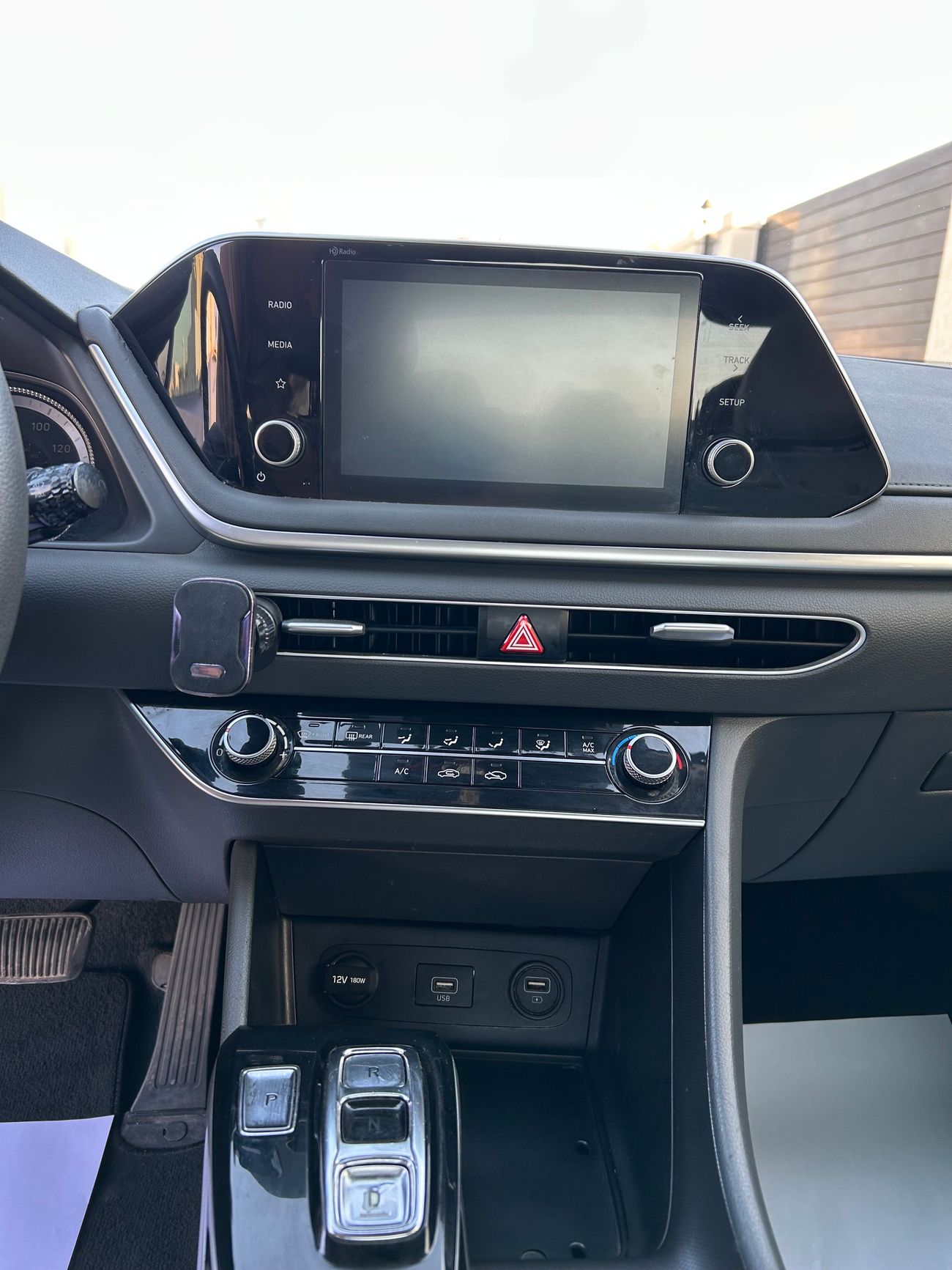 Hyundai Sonata SE 2.5L