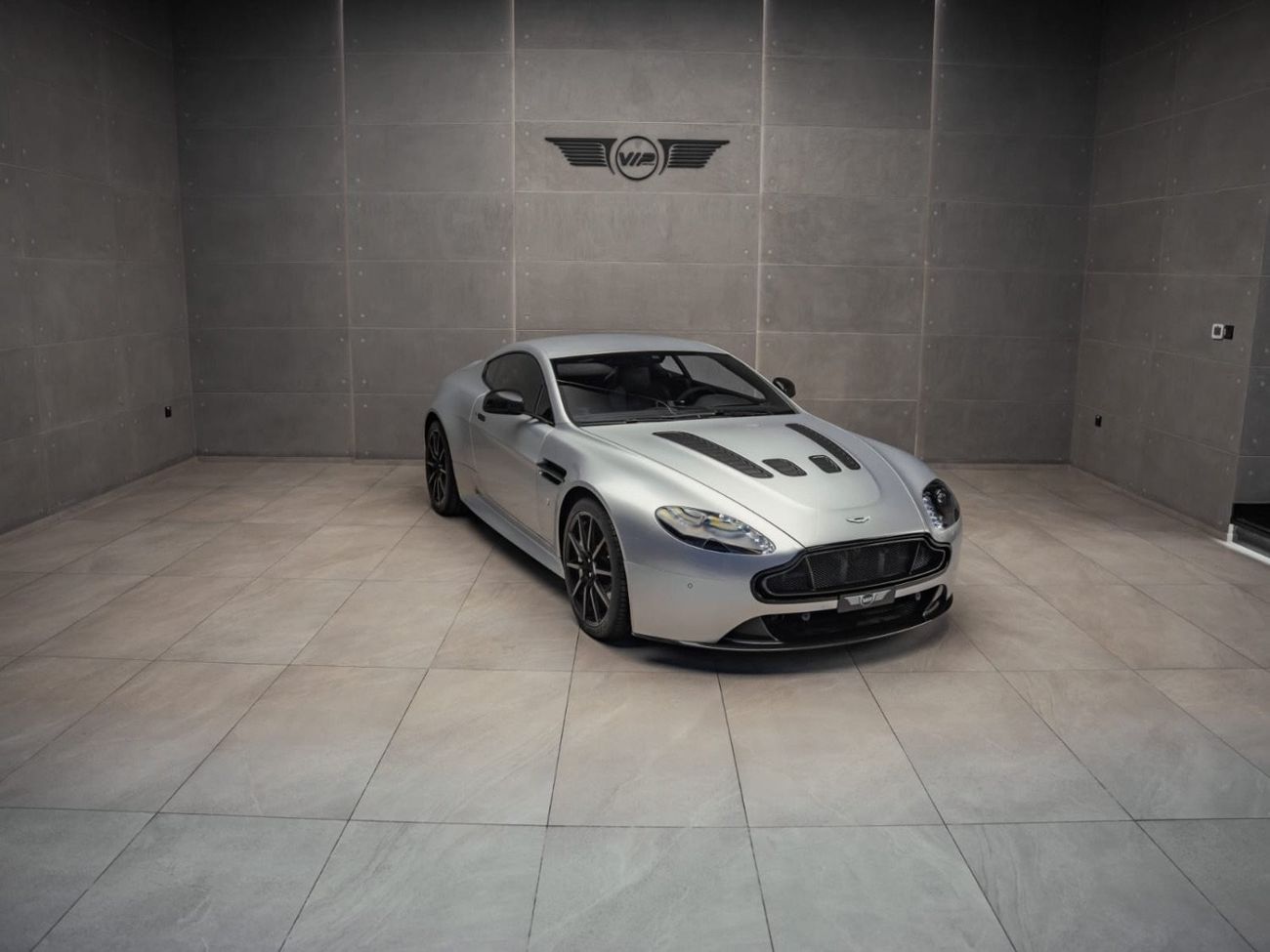 Aston Martin V12 Vantage Vantage s v12 Gcc brand new