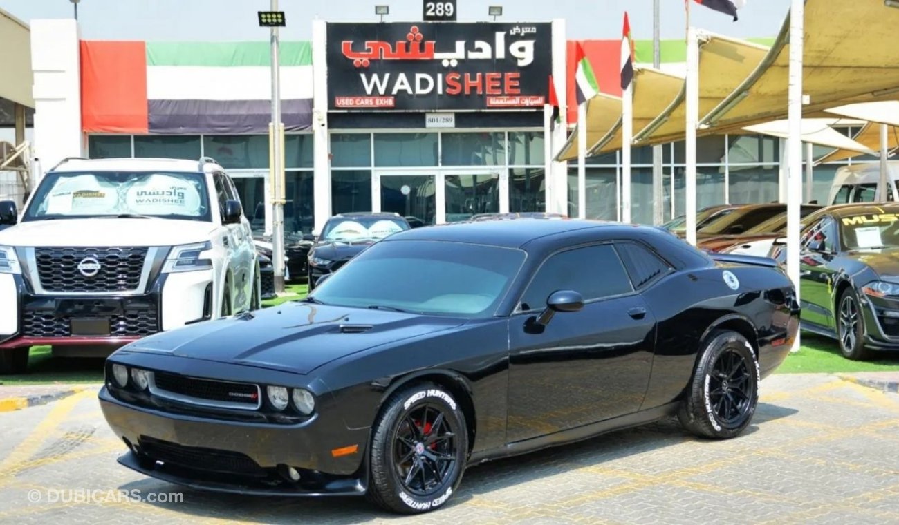 دودج تشالينجر Challenger SXT V6 3.6L 2014/Original AirBags/Very Good Condition