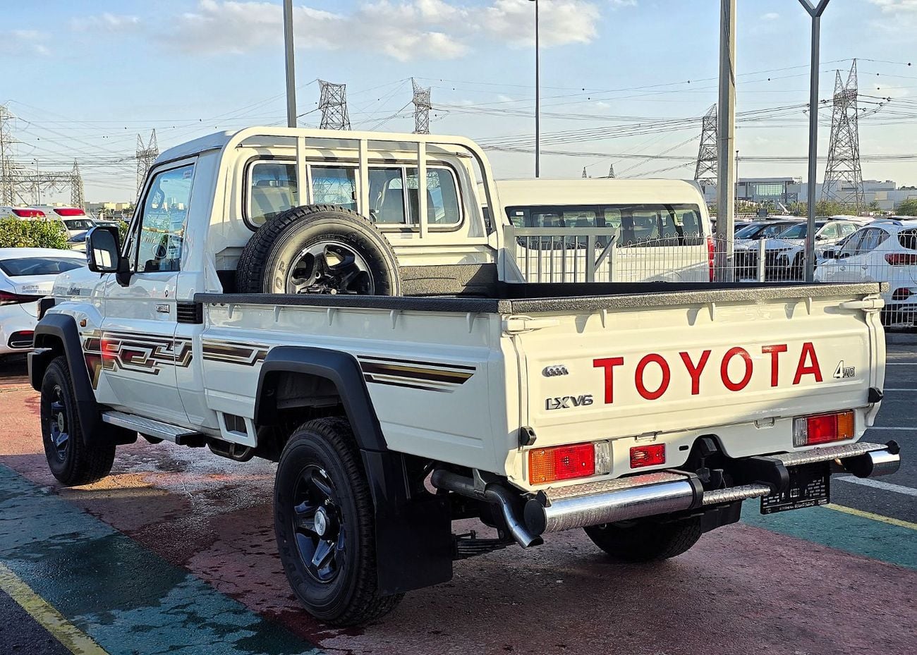 Toyota Land Cruiser Pick Up SC 4.0L Toyota L.C Single cabin Pick Up 4.0l petrol v6 M/T 4WD Gcc specs  2025 Model
