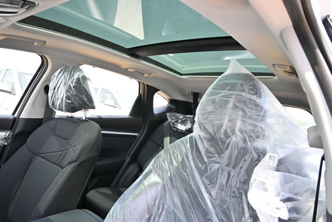 هيونداي توسون هيونداي توسون 1.6 لتر توربو دفع امامي دفع رباعي 5 ابواب عداد رقمي سقف بانورامي مقاعد كهربائية لون اب