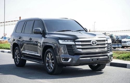 Toyota Land Cruiser 2020 Model VX V8 Exterior Facelift to 2024 shape Full option clean and perfect condition