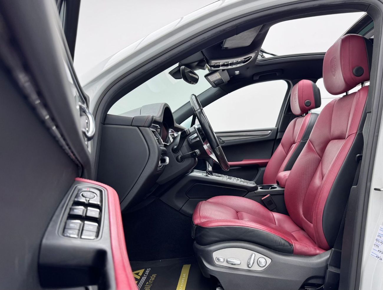 بورش ماكان GTS 3.0L (360 HP) 2017 Porsche Macan GTS, Service History, Excellent Condition, Low Km, GCC