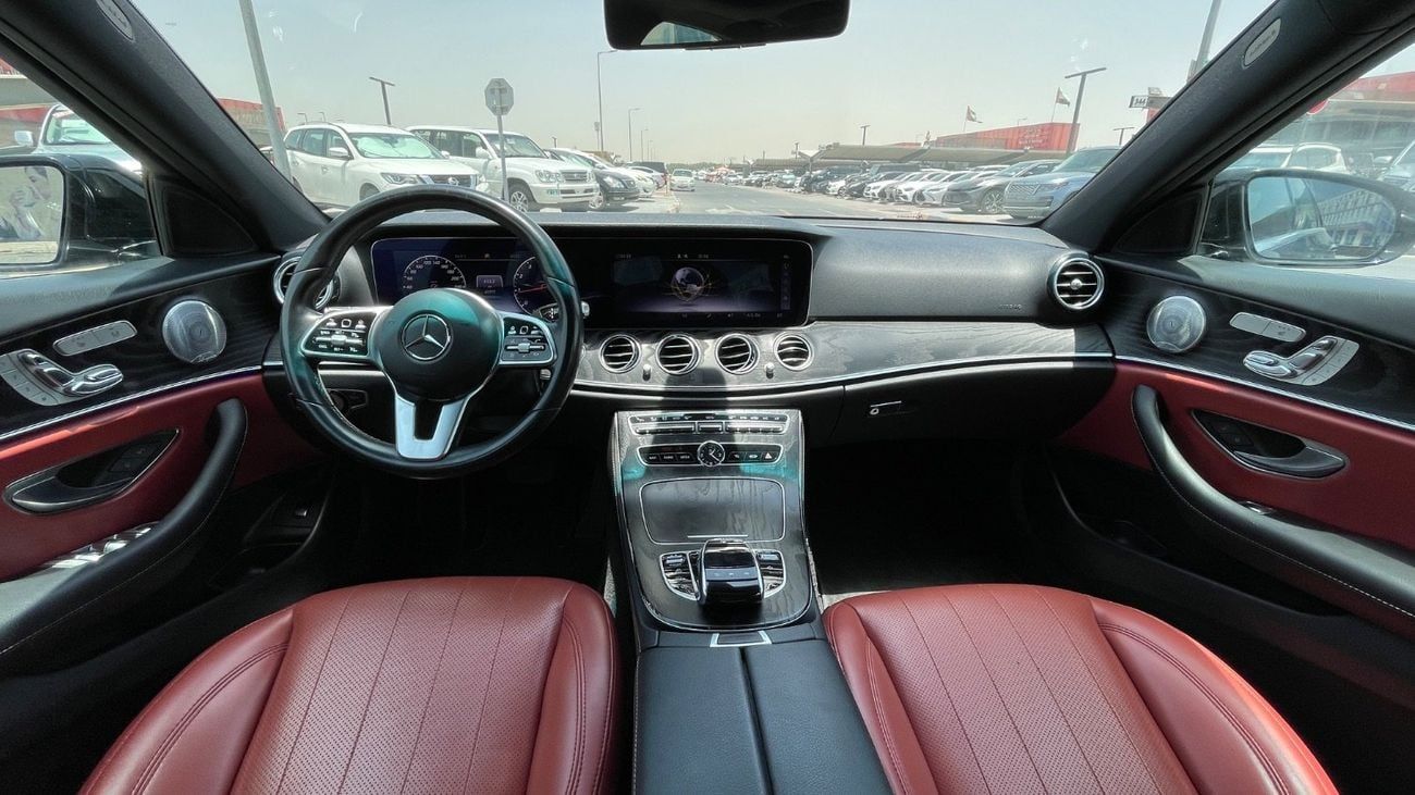 مرسيدس بنز E 350 Std 2.0L Turbo V4