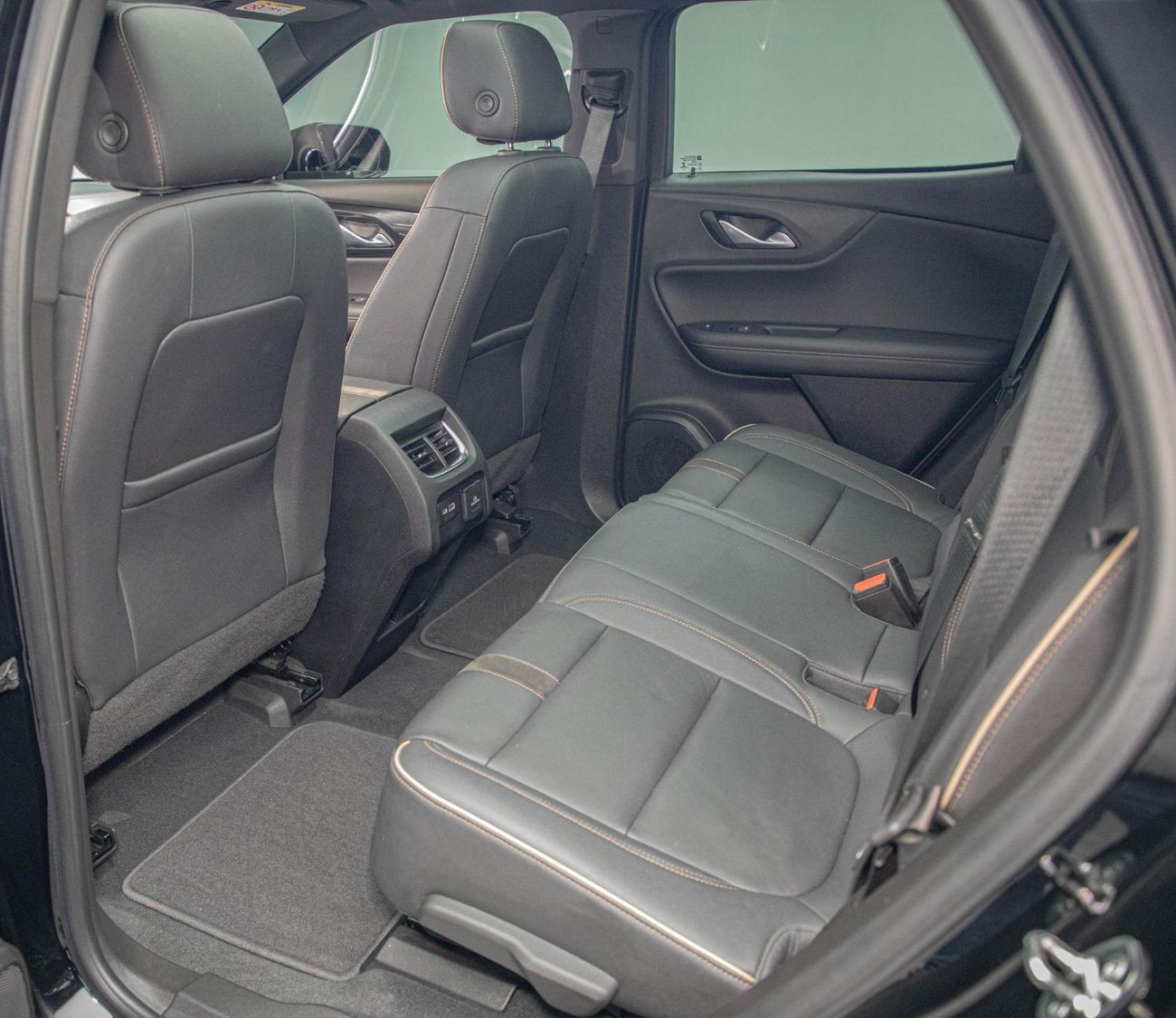 Chevrolet Blazer Premier 3.6L (305 HP) Black Pack Available • V6 AWD • FDSH • Warranty + Service Contract Available •