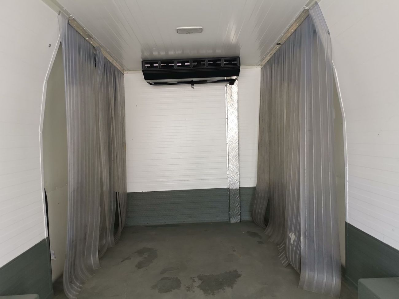 Toyota Hiace GLS - High Roof